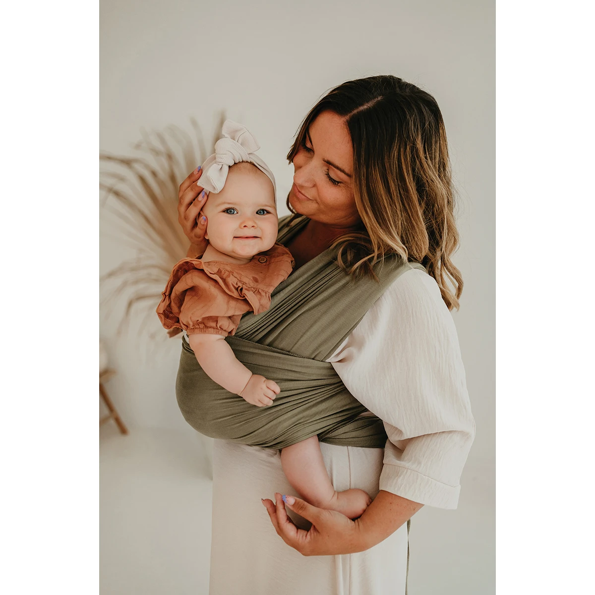 Écharpe De Portage Extensible Tricot-Slen Bambou Bio Khaki De Babylonia – Image 2